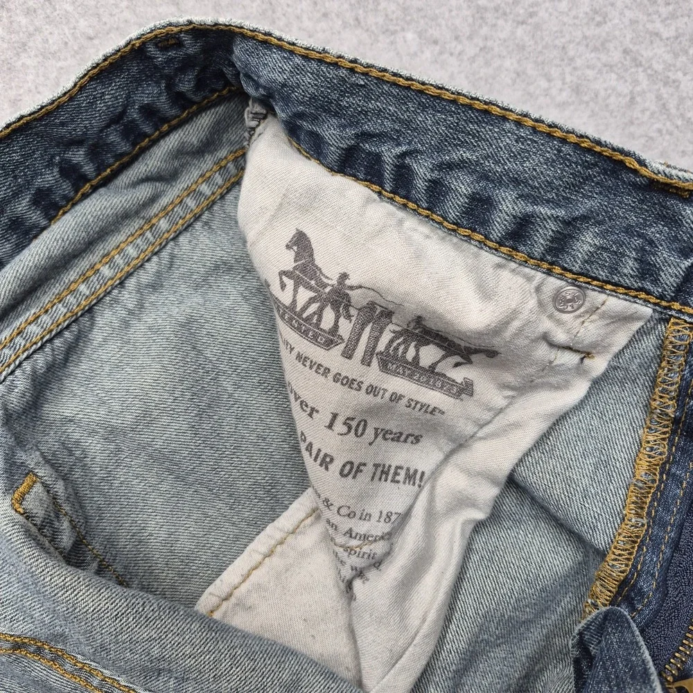 Levi's 505 Jeans Mens 32x34 Medium Wash Blue Denim Regular Fit Straight Leg